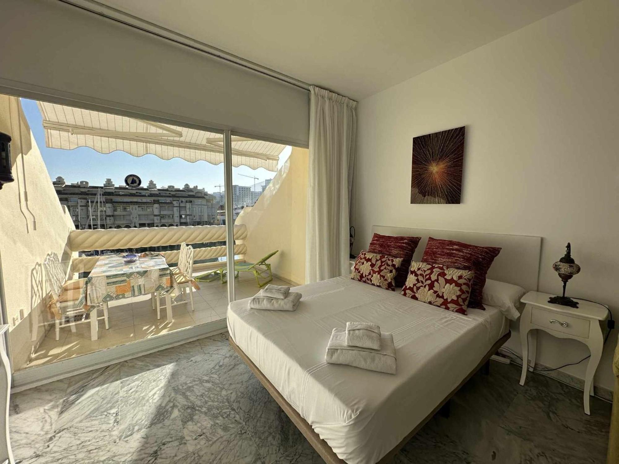 בנאלמדנה Nice Apartament In Puerto Marina מראה חיצוני תמונה