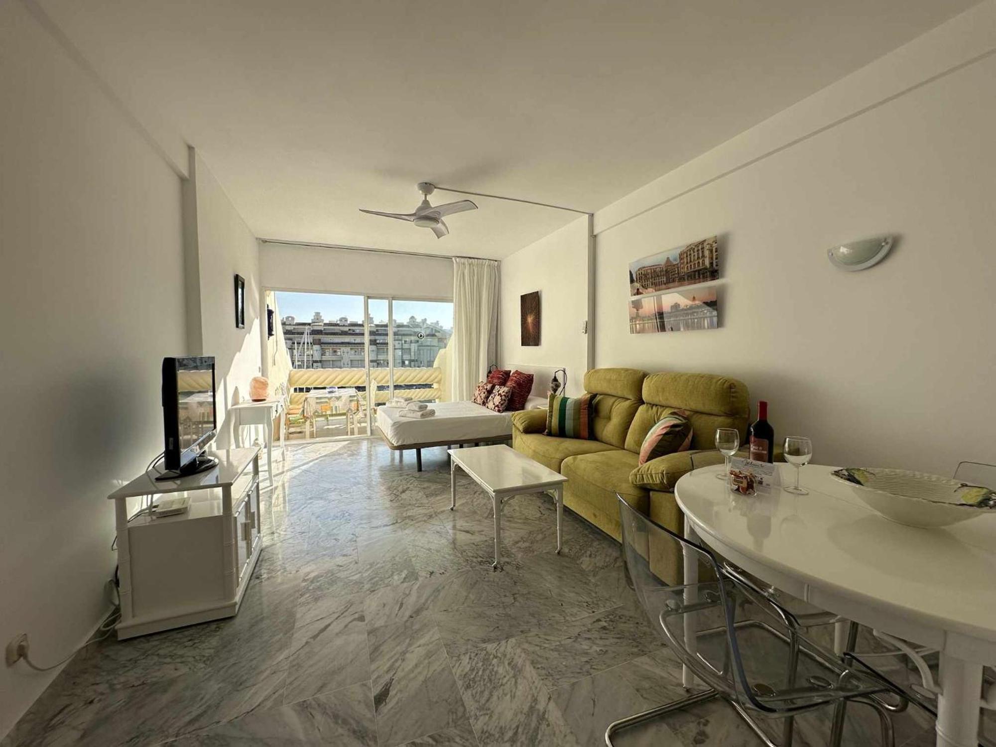 בנאלמדנה Nice Apartament In Puerto Marina מראה חיצוני תמונה