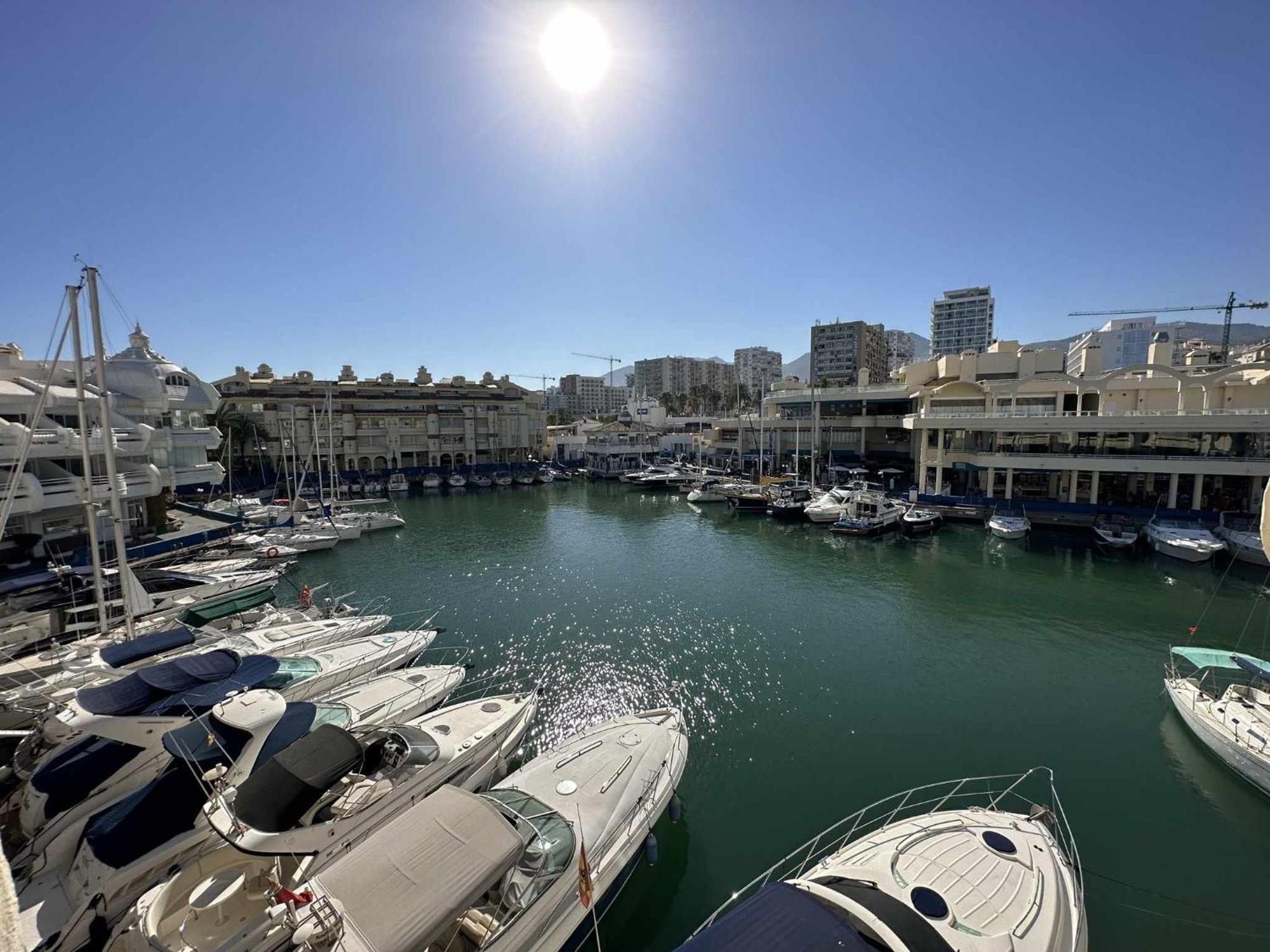 בנאלמדנה Nice Apartament In Puerto Marina מראה חיצוני תמונה